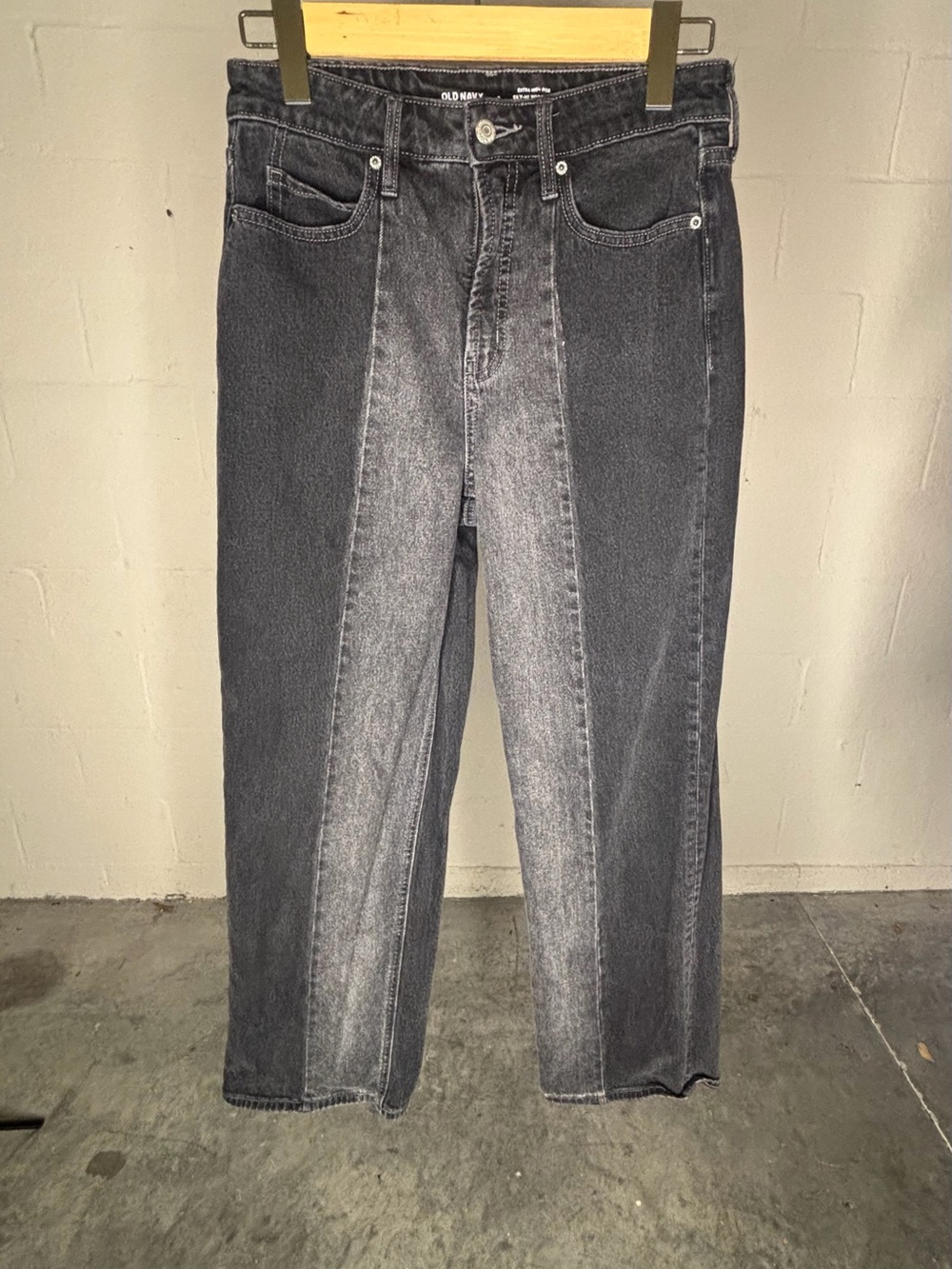 Old Navy Women’s Sky-Hi Wide Leg (US) Size 4 Charcoal Grey Secret Smooth Pockets